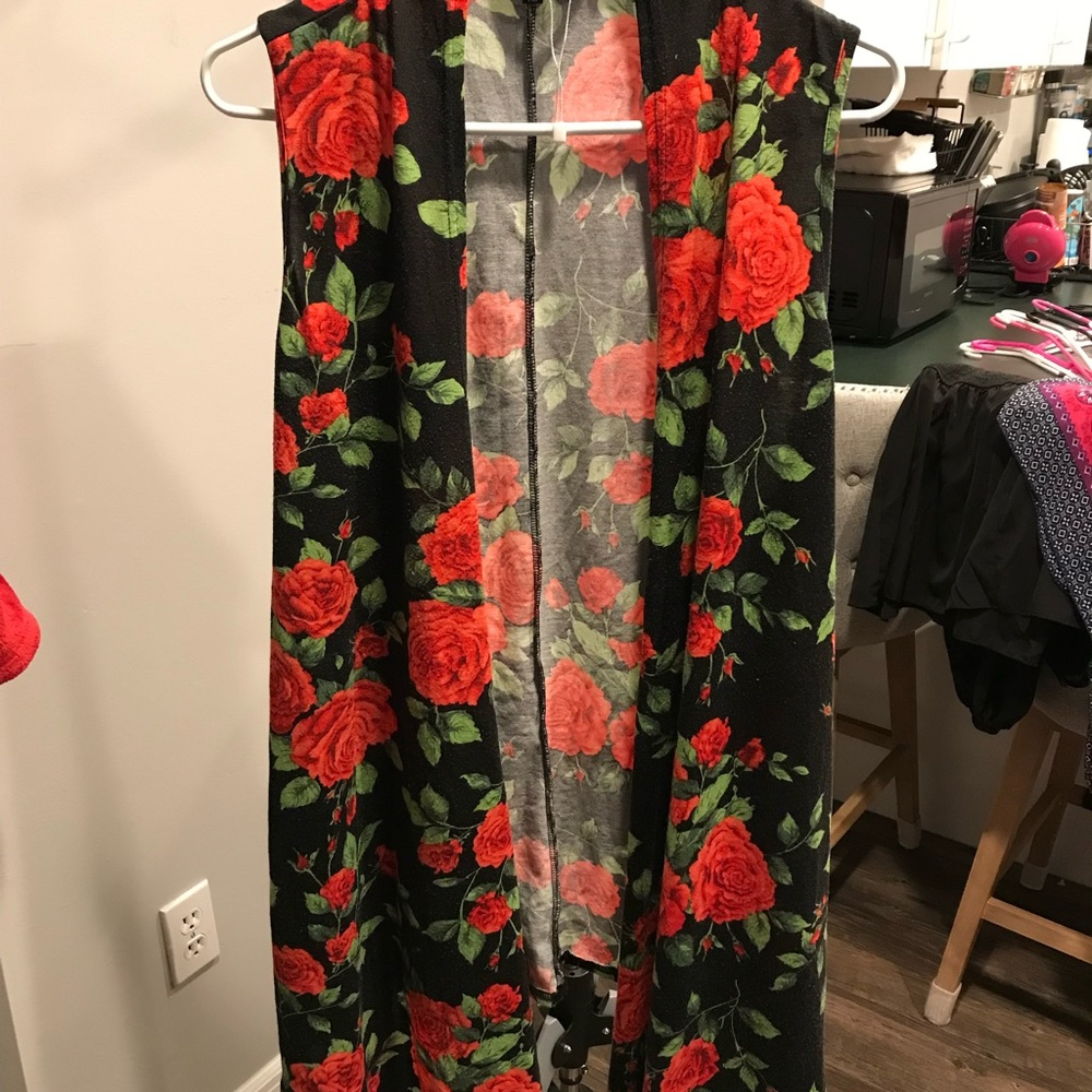Rose print and black long vest XL